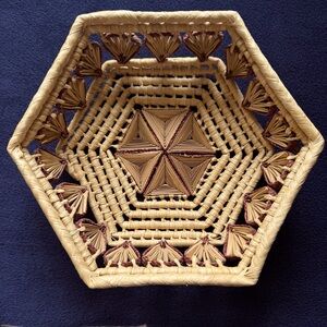 Hand Woven Straw Grass Hexagon Star Pattern Wicker Basket
